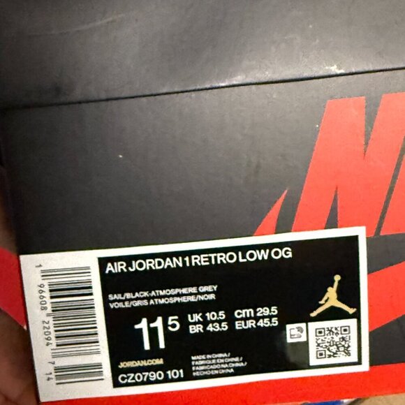 Air Jordan 1 Retro OG Low Atmosphere Grey main image 5